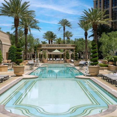 Hotel The Palazzo at The Venetian® Las Vegas Esterno foto The pool at Wynn