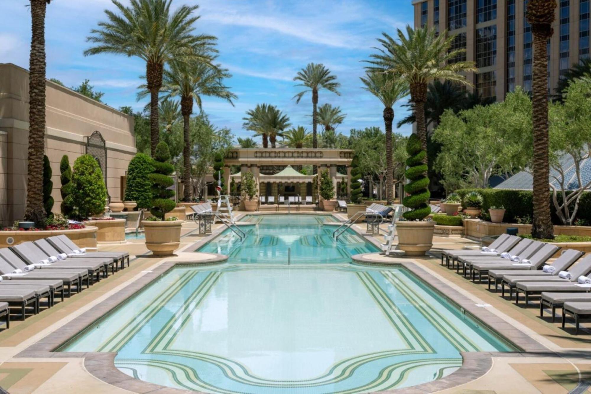 Hotel The Palazzo at The Venetian® Las Vegas Esterno foto The pool at Wynn